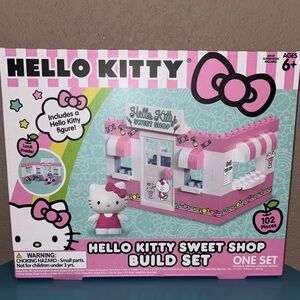 Hello Kitty Pink Sweet Shop Build Set